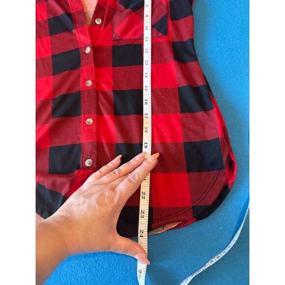 Staple Item Rue 21 Classic Plaid Blouse, Button down Small, Red and Black - Picture 7 of 8